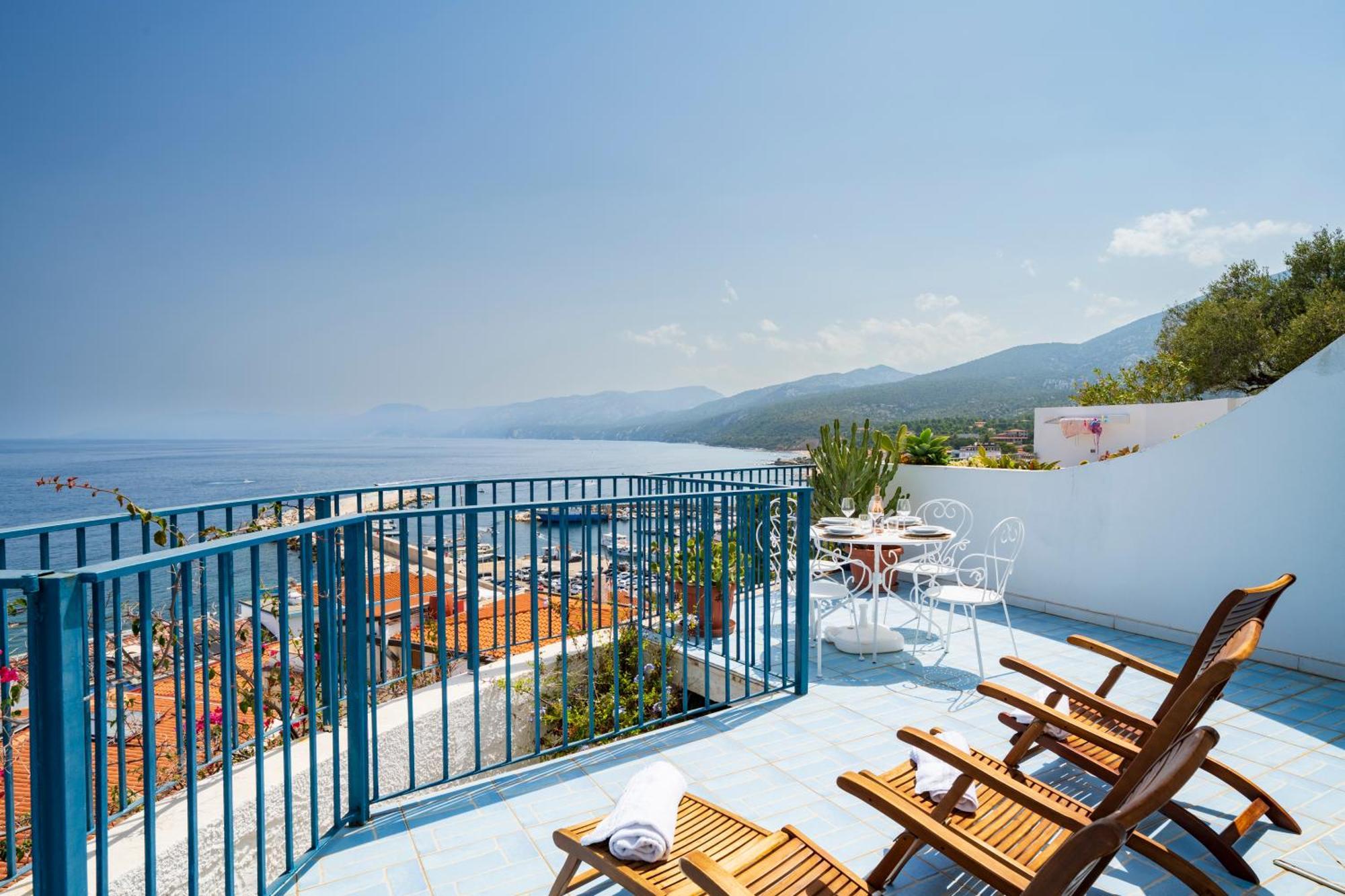 Апартаменты Seaview House Кала-Гононе Экстерьер фото