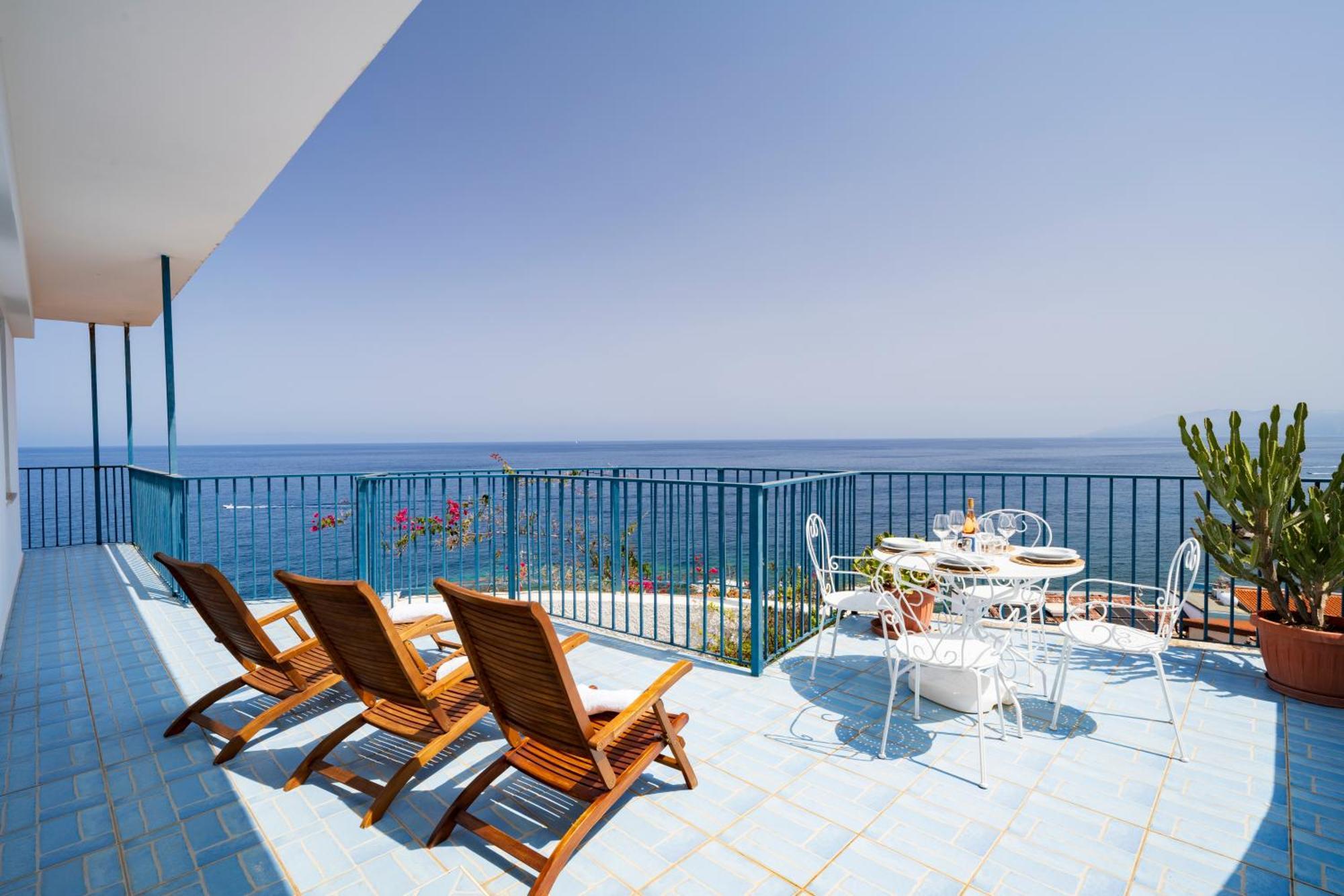 Апартаменты Seaview House Кала-Гононе Экстерьер фото