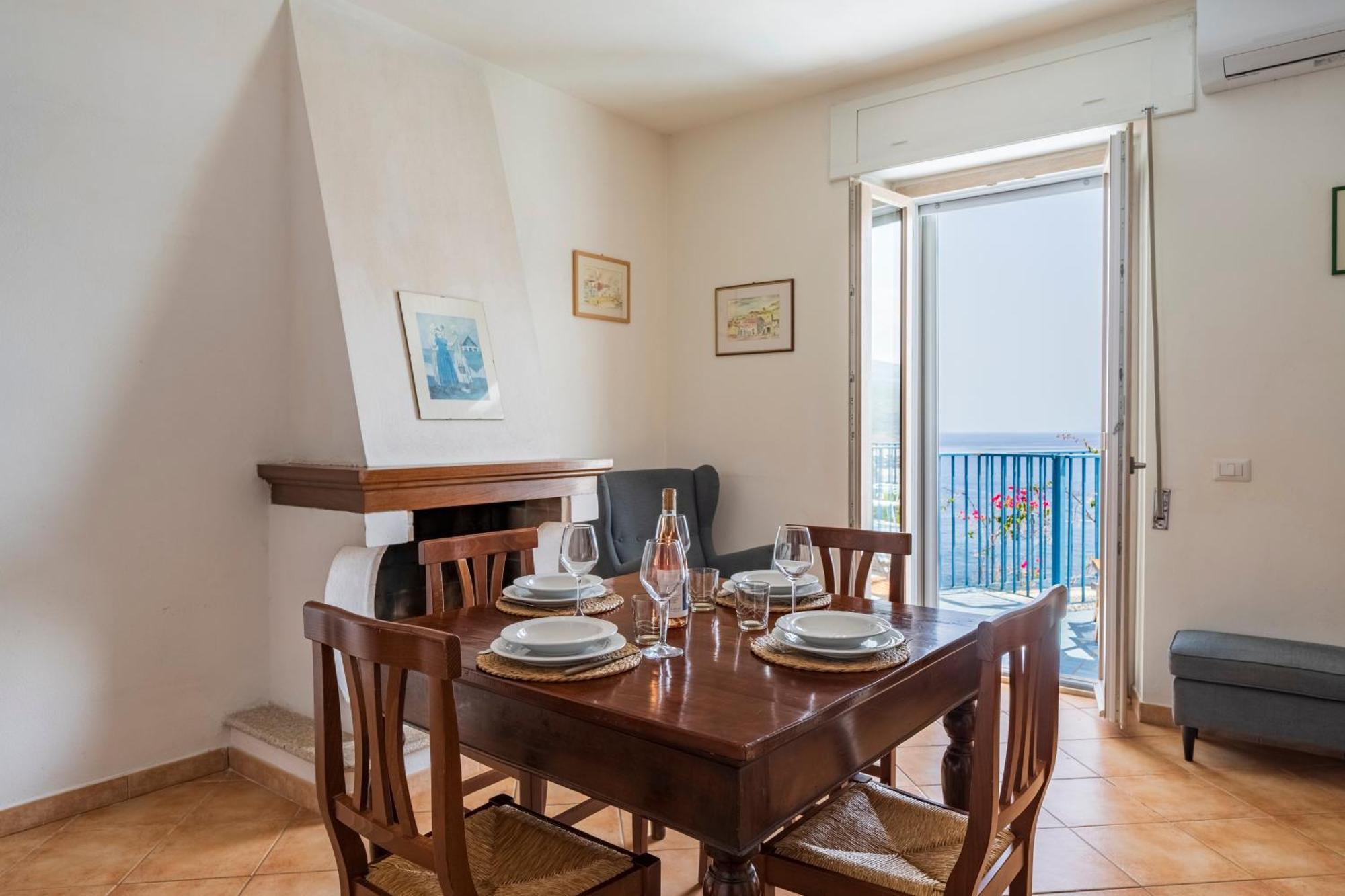 Апартаменты Seaview House Кала-Гононе Экстерьер фото
