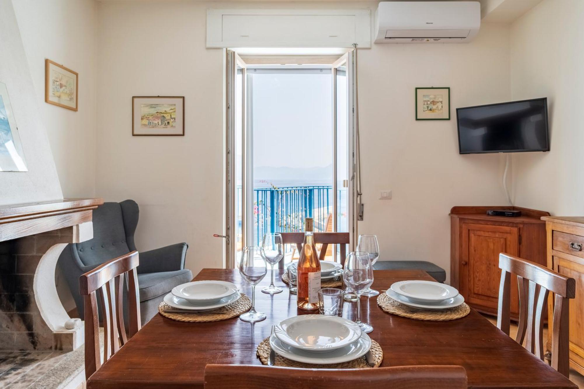 Апартаменты Seaview House Кала-Гононе Экстерьер фото